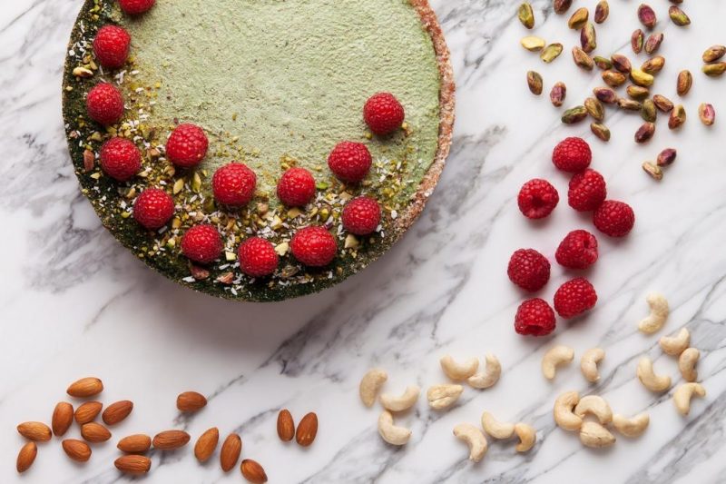 Raw Raspberry & Pistachio Tart Arapina