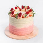 arapina berries & cream cake