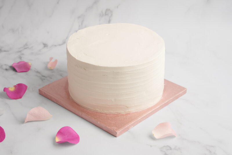 one tier ruffled wedding cake